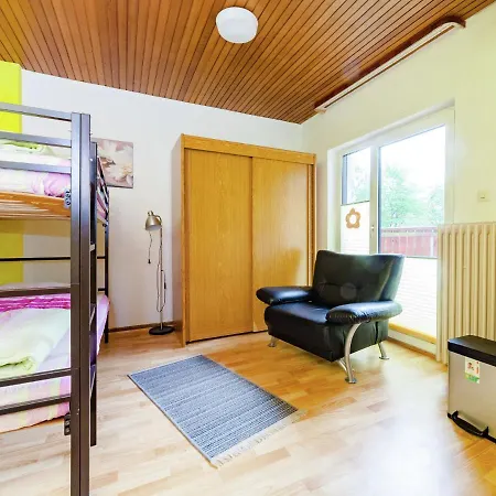 Hundefreundliches Gruppenhaus In Hessen Mit Garten 펜션 바트 즈베스텐