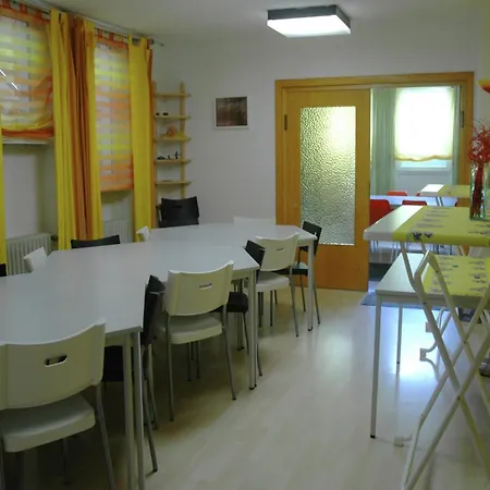 Hundefreundliches Gruppenhaus In Hessen Mit Garten 펜션 바트 즈베스텐