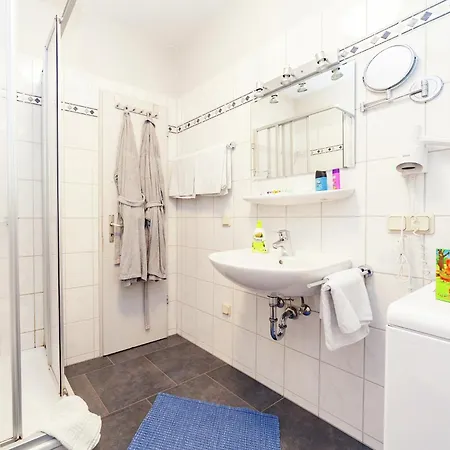 펜션 Hundefreundliches Gruppenhaus In Hessen Mit Garten 바트 즈베스텐