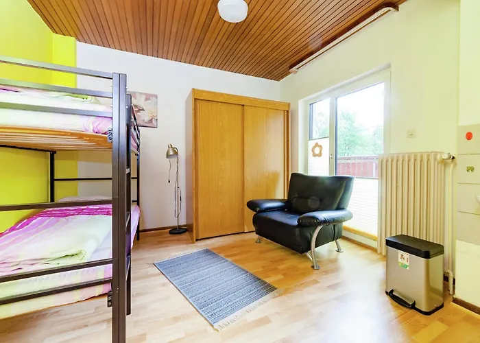 Hundefreundliches Gruppenhaus In Hessen Mit Garten Bad Zwesten